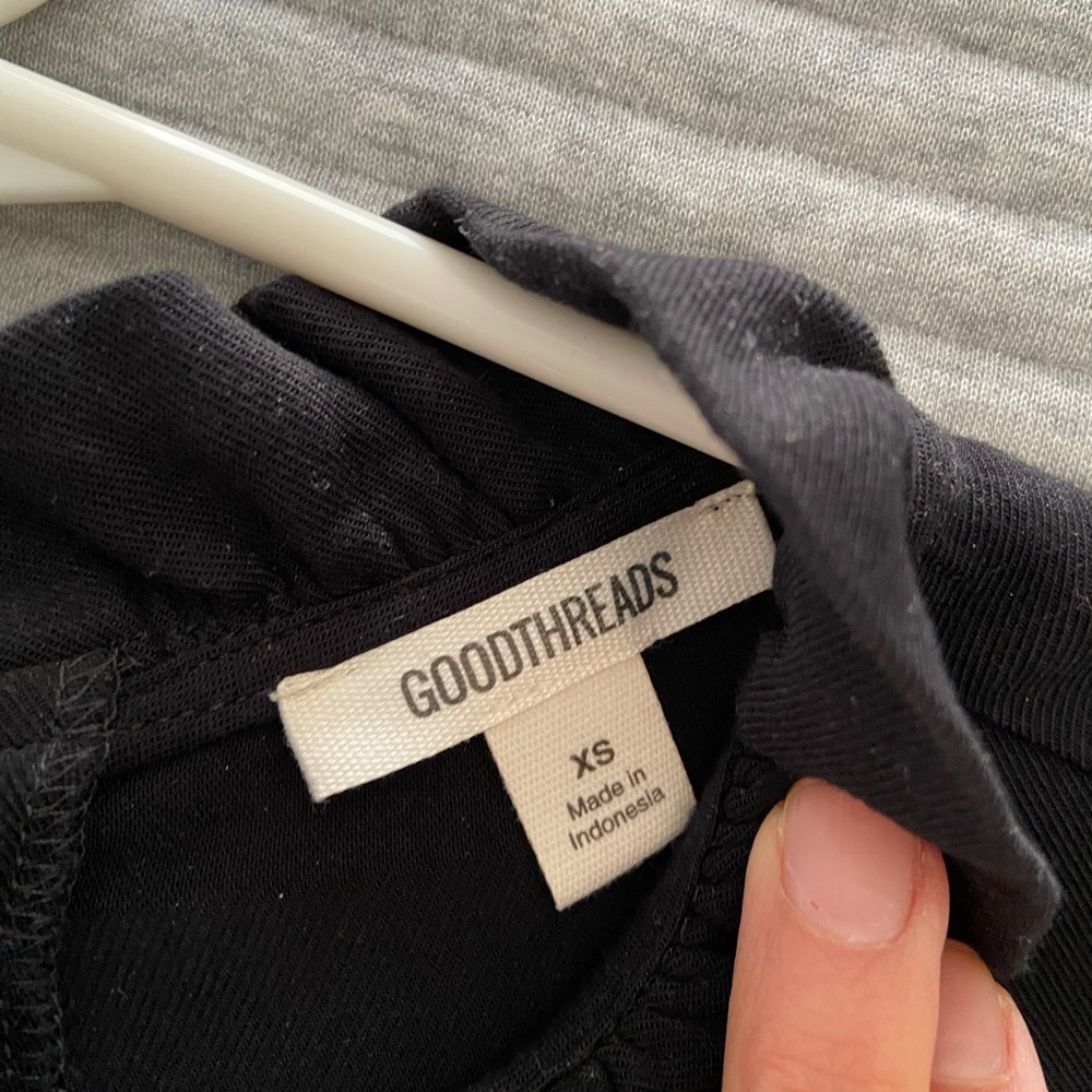 Good Threads Black Ruffle Shirt - Picture 3 of 3